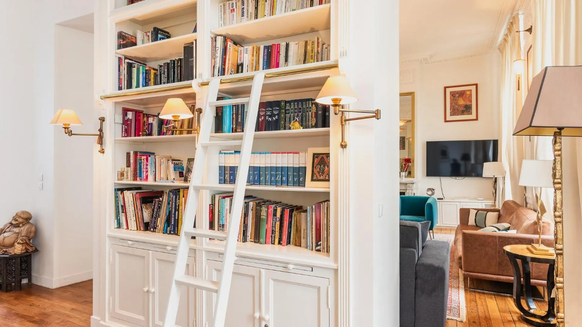 Luxury Typical Parisian Flat - 5 Min From Louvre Apartment  Paris