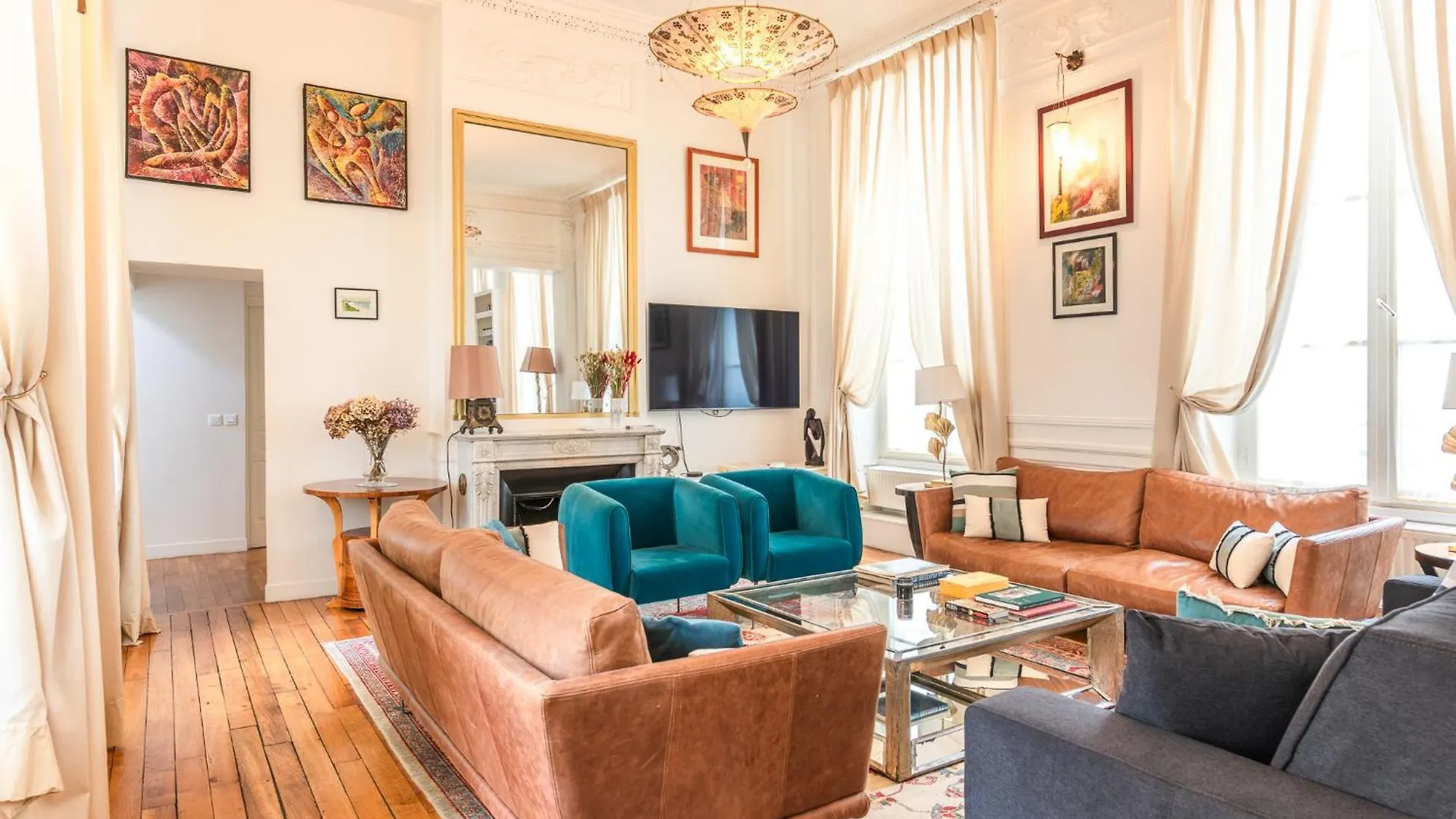 Luxury Typical Parisian Flat - 5 Min From Louvre contacts