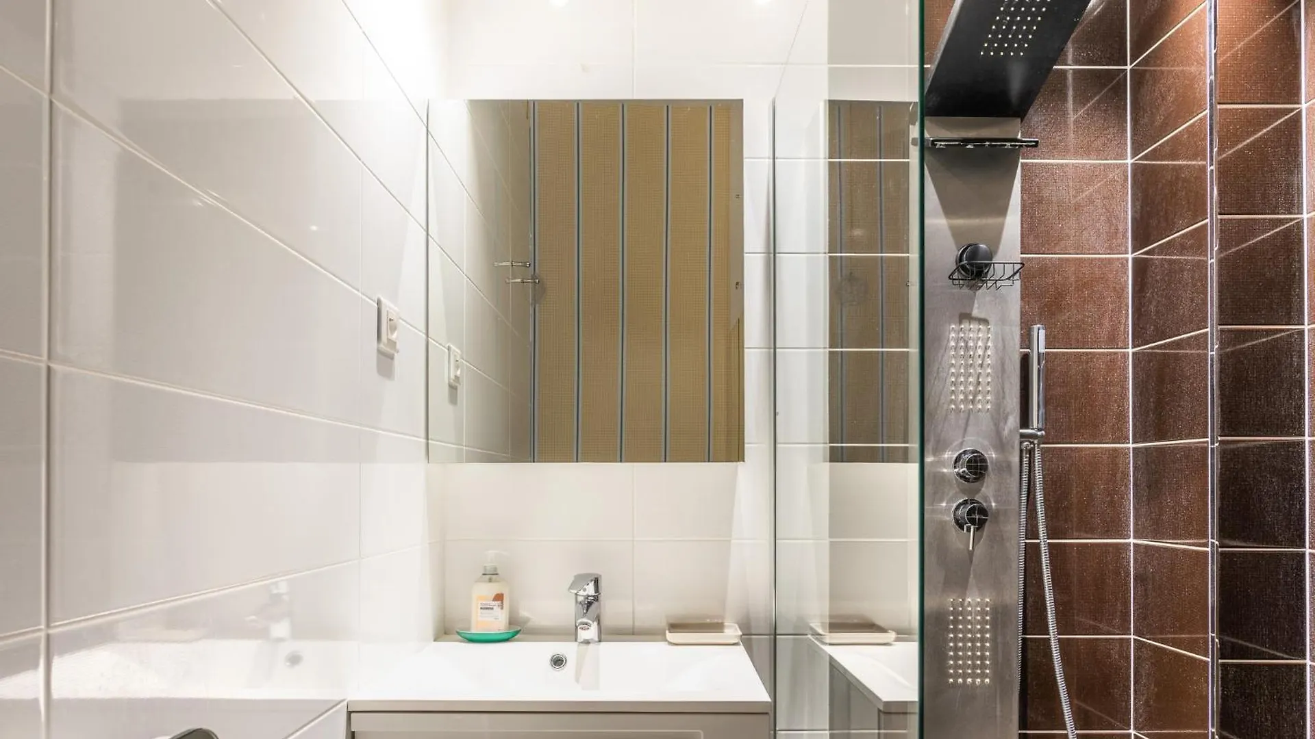 Luxury Typical Parisian Flat - 5 Min From Louvre Apartment