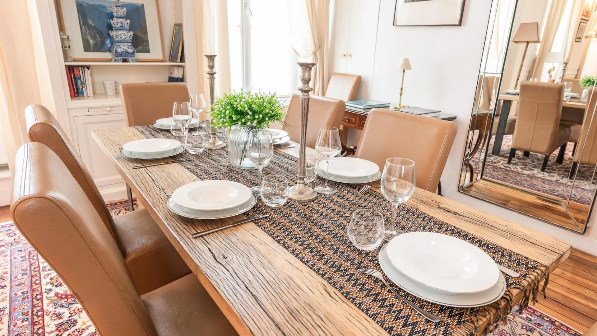 Luxury Typical Parisian Flat - 5 Min From Louvre Apartment 0*, Paris France