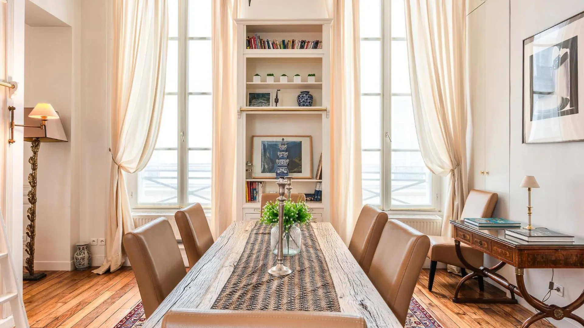 Luxury Typical Parisian Flat - 5 Min From Louvre Apartment France