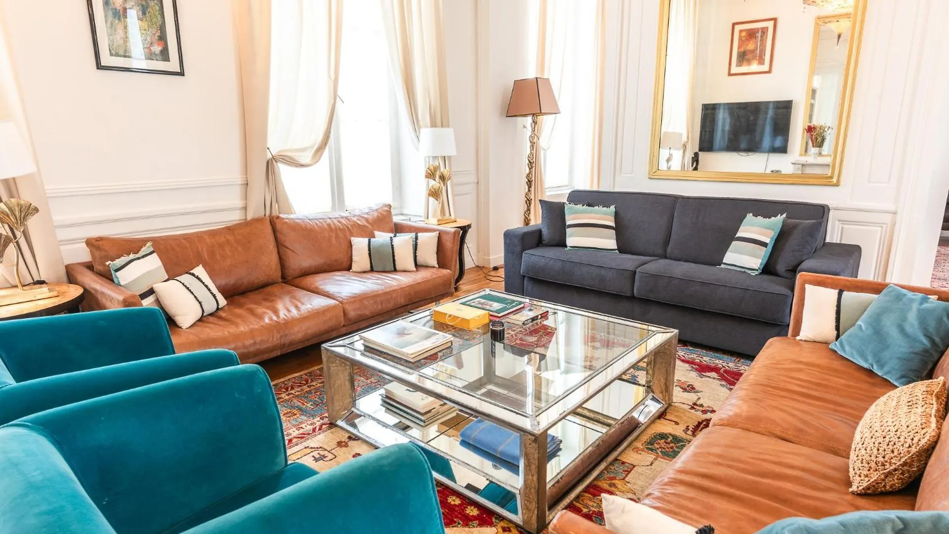 Luxury Typical Parisian Flat - 5 Min From Louvre Apartment 0*, Paris France