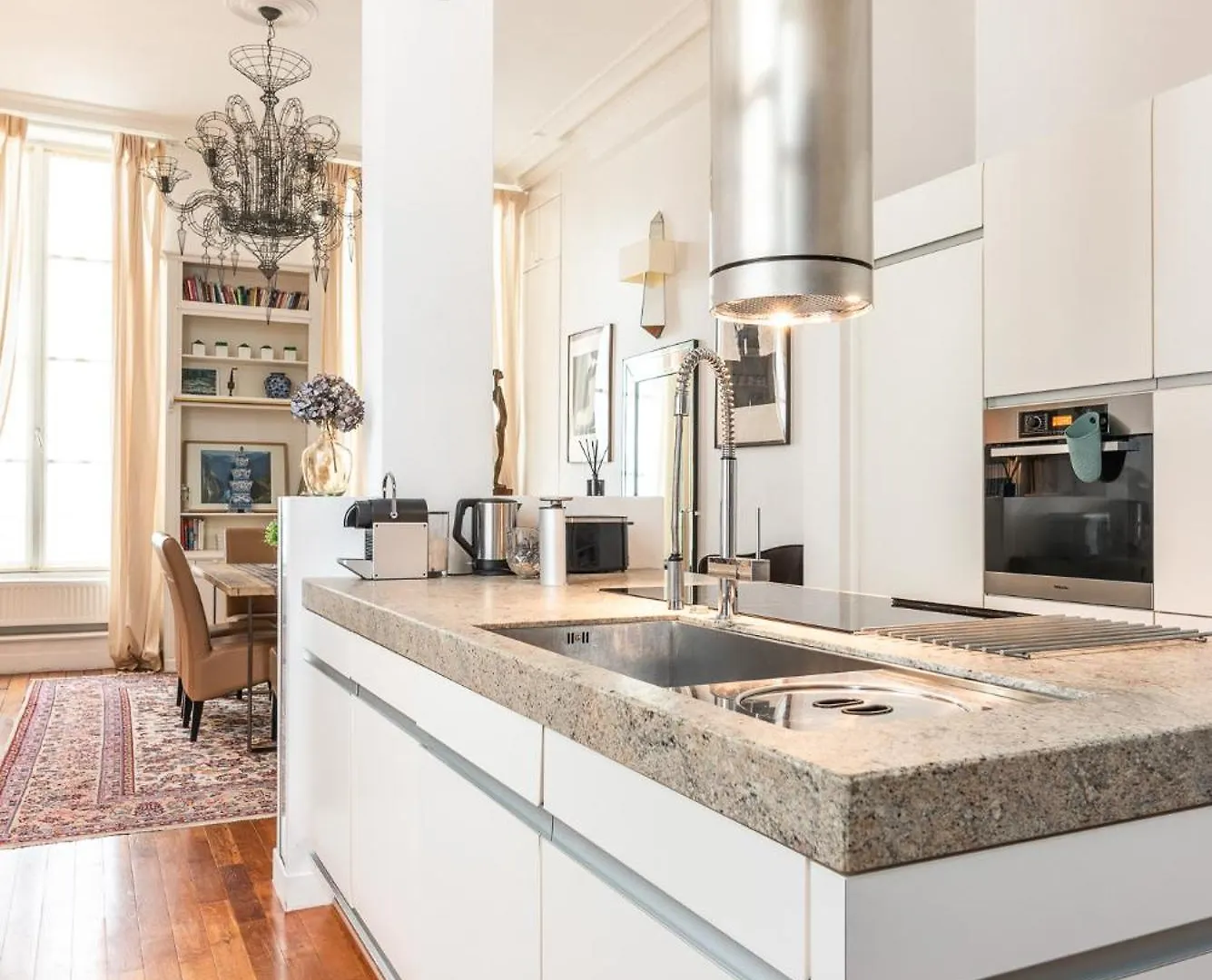 Luxury Typical Parisian Flat - 5 Min From Louvre Apartment